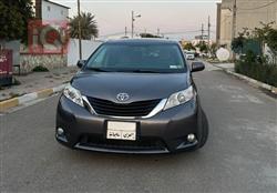 تويوتا سيينا